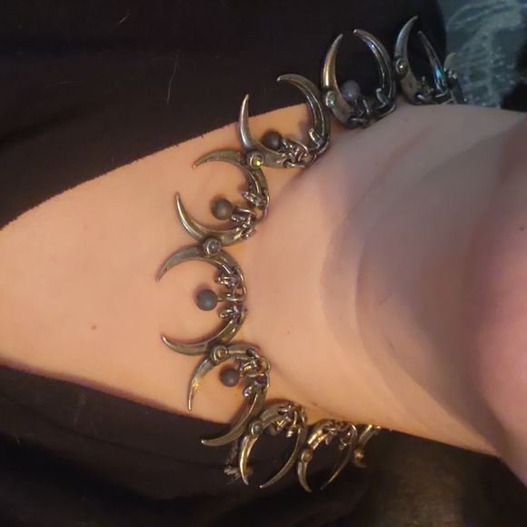 Martha Rotten Raven claw collar - Picture 9 of 9